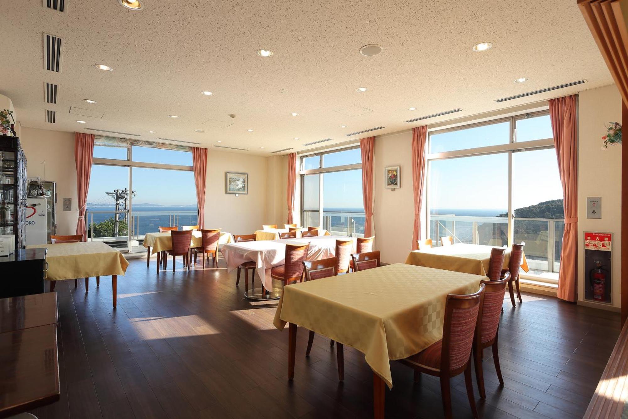 Manazuru Marin Hotel Экстерьер фото